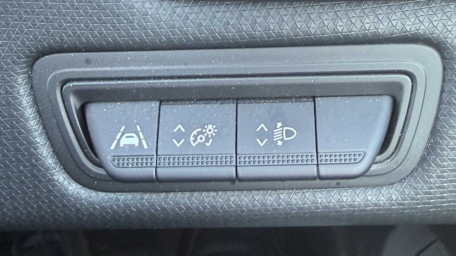 Used Renault Clio 2023 for sale - 77996130: Photo 24