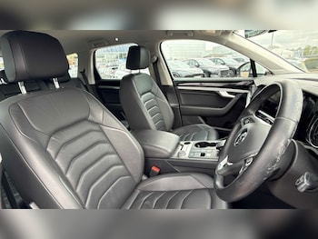 Used Volkswagen Touareg 2019 for sale - 78433020: Photo