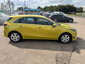 Used Kia Ceed 2023 for sale - 79654001: Photo