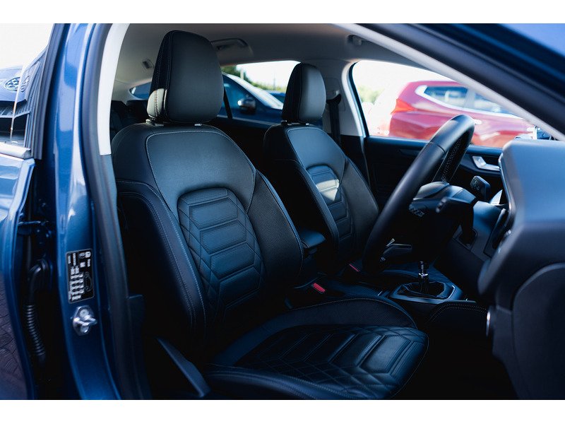 Used Ford Focus 2022 for sale - 76884438: Photo 2