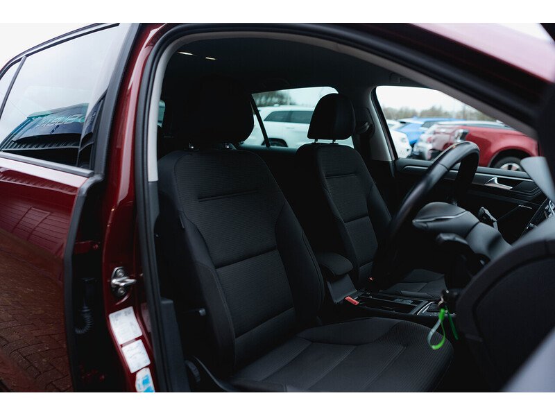 Used Volkswagen Golf 2019 for sale - 77282338: Photo 2