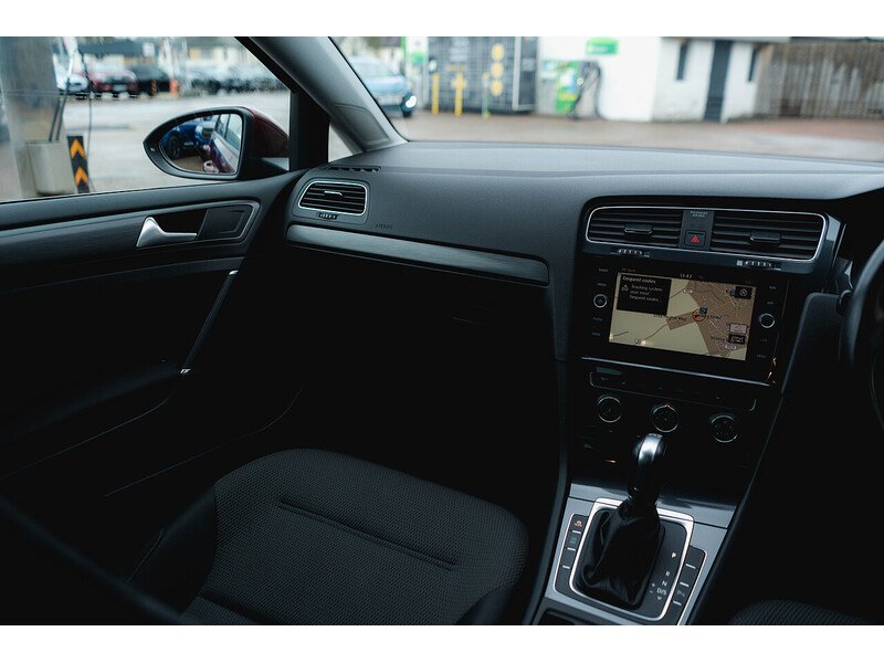 Used Volkswagen Golf 2019 for sale - 77282338: Photo 29