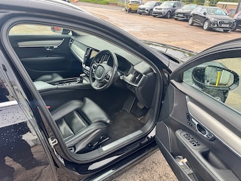 Used Volvo V90 2020 for sale - 78570716: Photo