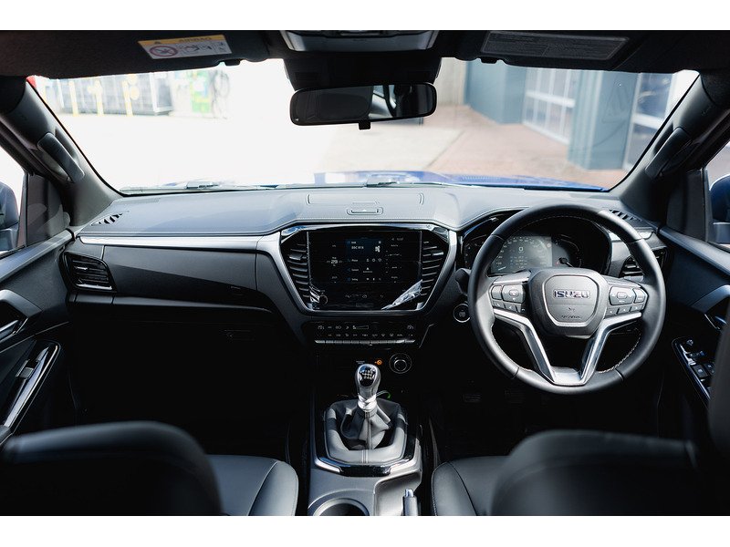Used Isuzu D-Max 2025 for sale - 76884429: Photo 2
