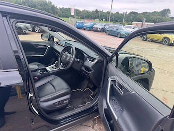 Used Toyota RAV4 2020 for sale - 79047105: Photo