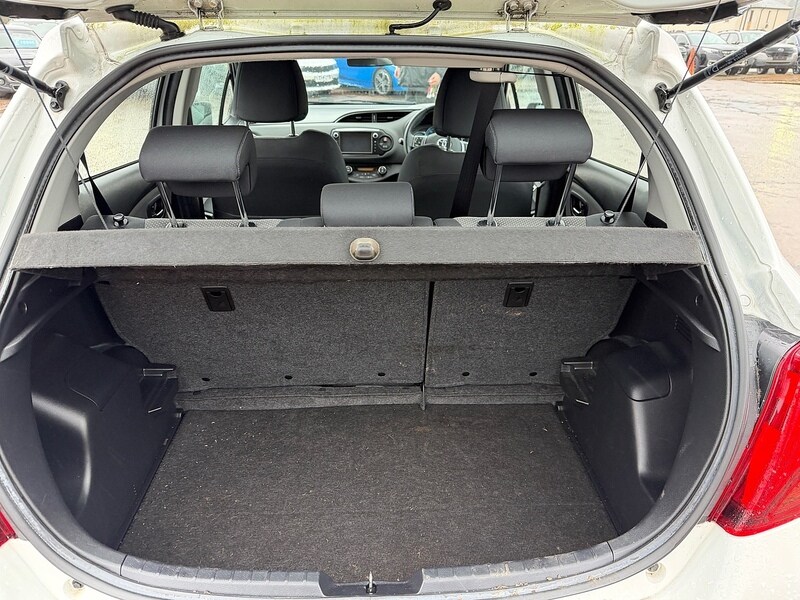 Used Toyota Yaris 2015 for sale - 77521677: Photo 10