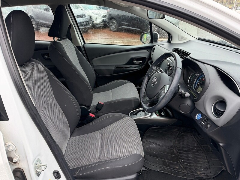 Used Toyota Yaris 2015 for sale - 77521677: Photo 12