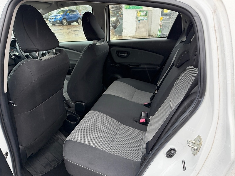 Used Toyota Yaris 2015 for sale - 77521677: Photo 9