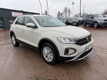 Used Volkswagen T-Roc 2022 for sale - 77521675: Photo