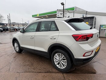 Used Volkswagen T-Roc 2022 for sale - 77521675: Photo