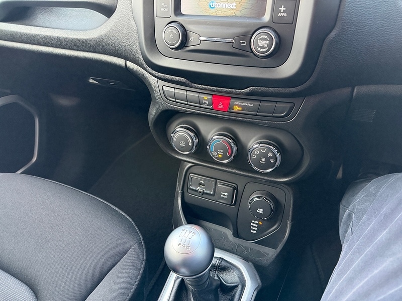 Used Jeep Renegade 2016 for sale - 76932152: Photo 34