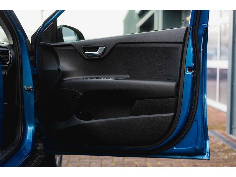 Used Kia Stonic 2022 for sale - 77365255: Photo 21