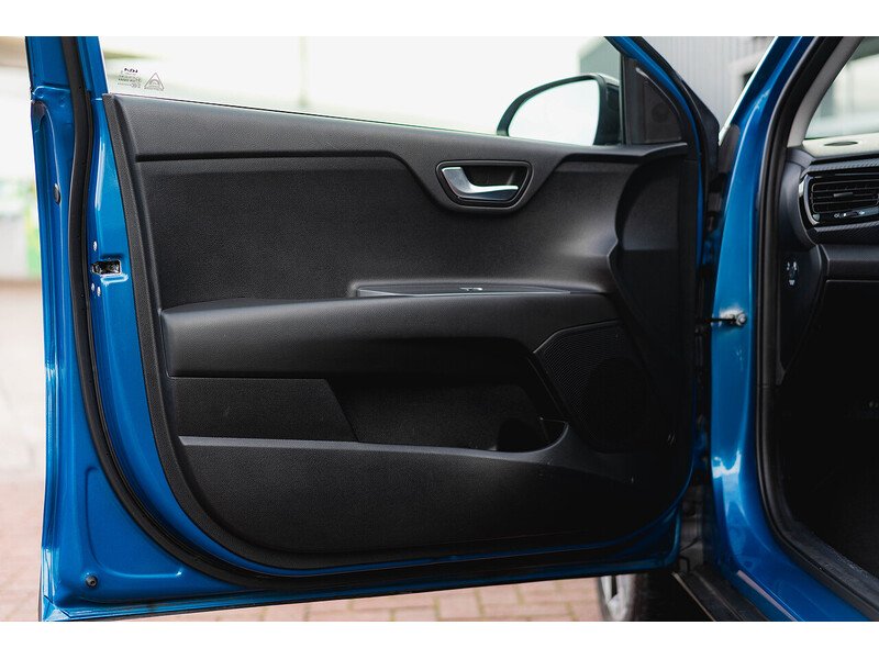 Used Kia Stonic 2022 for sale - 77365255: Photo 25