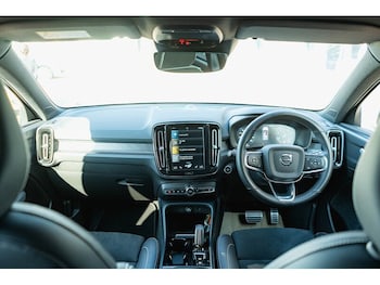 Used Volvo XC40 2021 for sale - 79163471: Photo