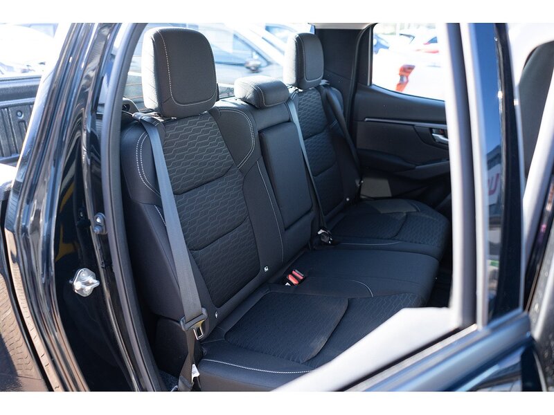 Used Isuzu D-Max 2023 for sale - 76825779: Photo 27