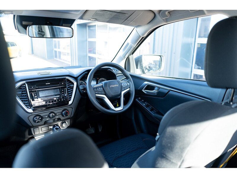 Used Isuzu D-Max 2023 for sale - 76825779: Photo 31