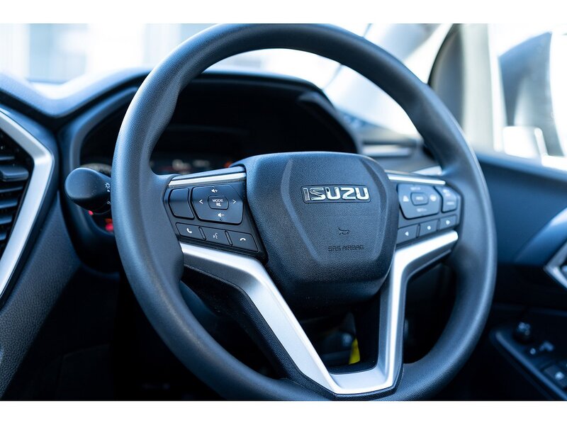 Used Isuzu D-Max 2023 for sale - 76825779: Photo 34