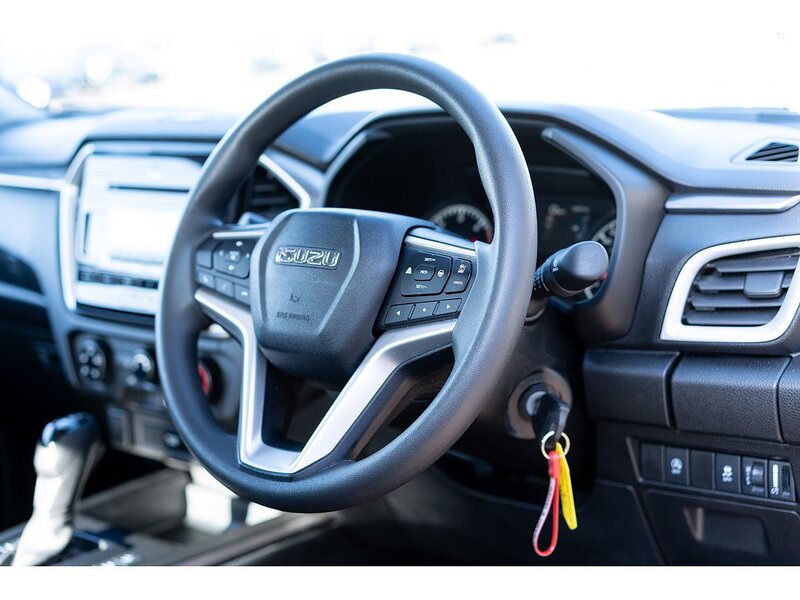 Used Isuzu D-Max 2023 for sale - 76825779: Photo 45