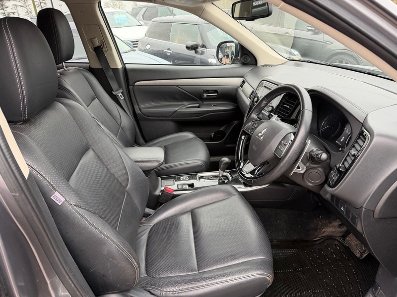 Used Mitsubishi Outlander 2018 for sale - 76906048: Photo 2