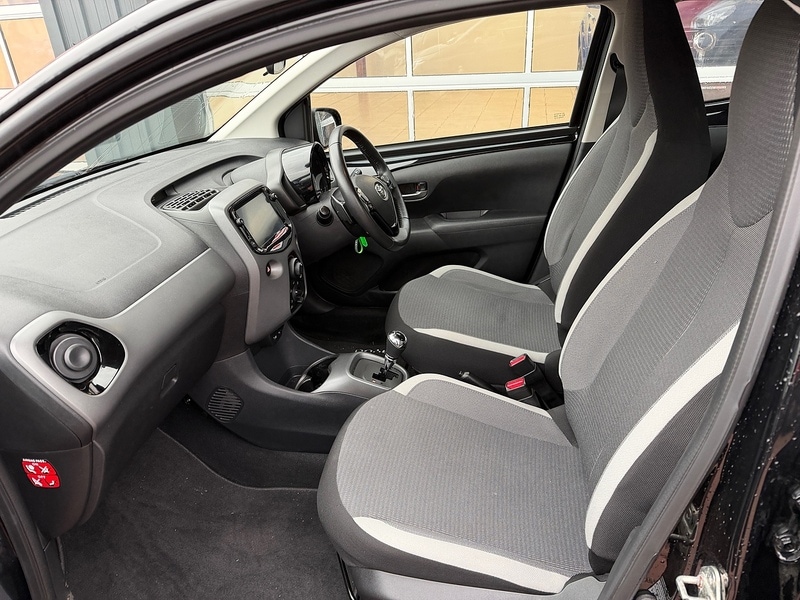 Used Toyota AYGO 2021 for sale - 76910711: Photo 10