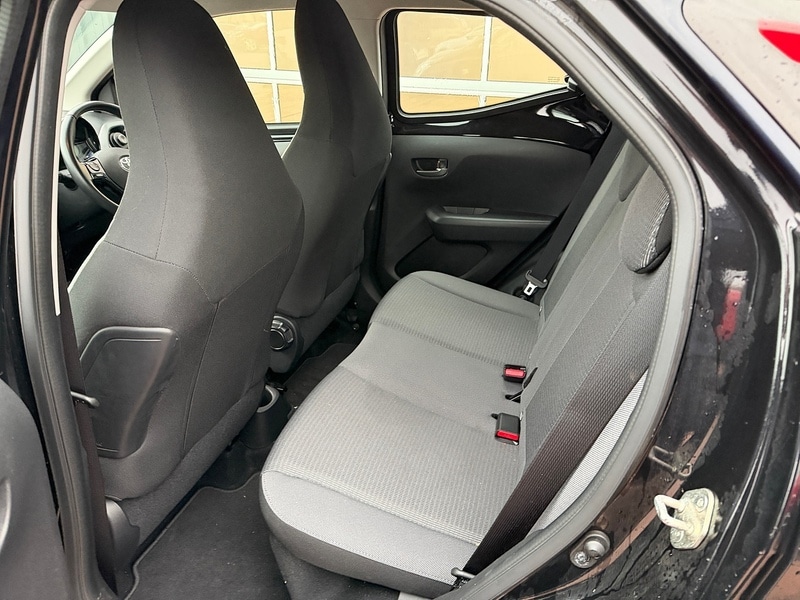 Used Toyota AYGO 2021 for sale - 76910711: Photo 12