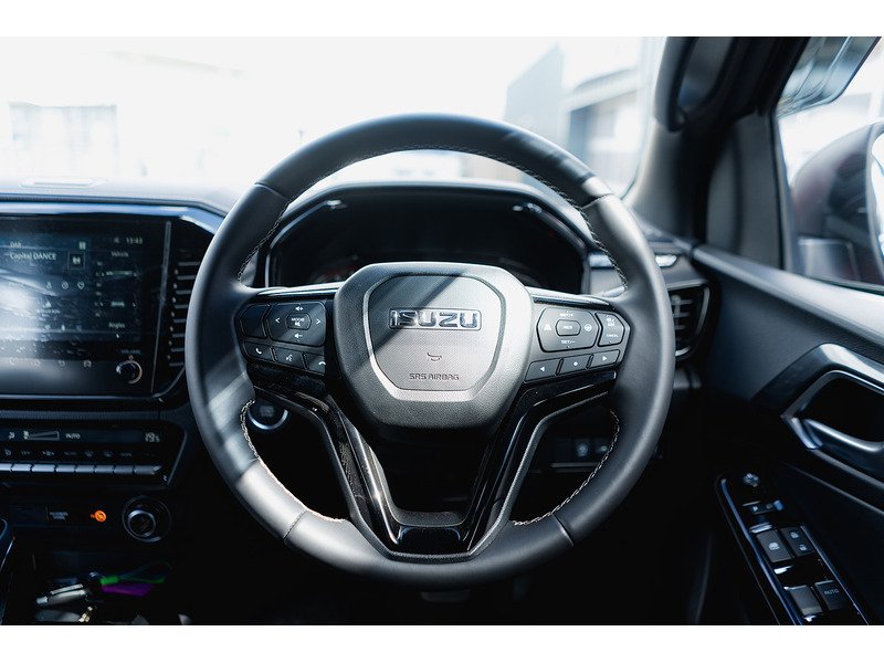 Used Isuzu D-Max 2025 for sale - 76884435: Photo 32