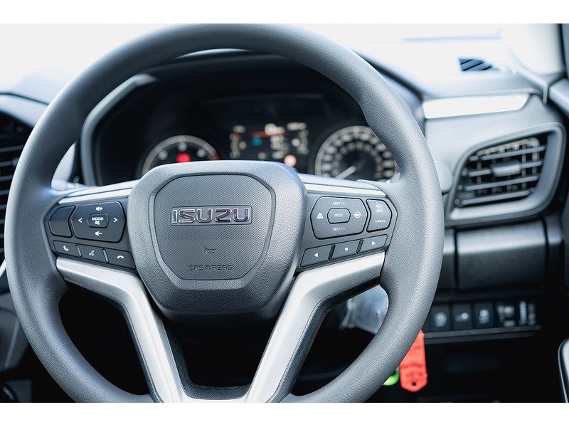 Used Isuzu D-Max 2025 for sale - 77080639: Photo 39