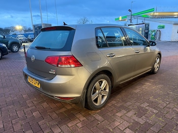 Used Volkswagen Golf 2015 for sale - 76825782: Photo