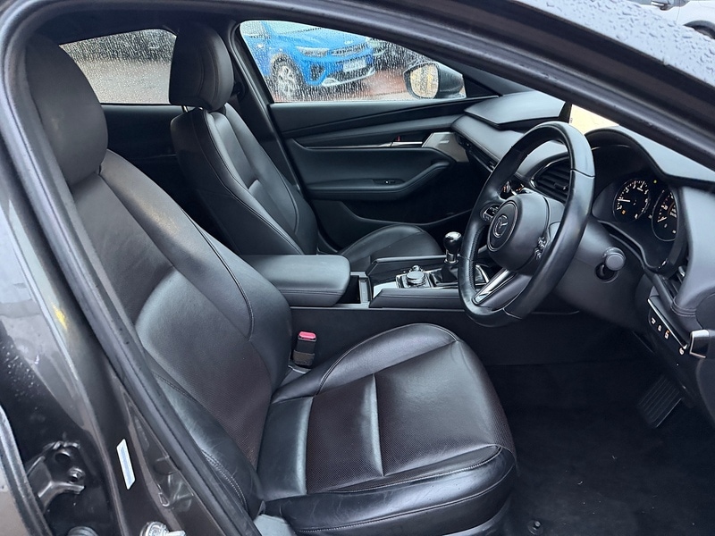 Used Mazda Mazda3 2019 for sale - 77409103: Photo 2