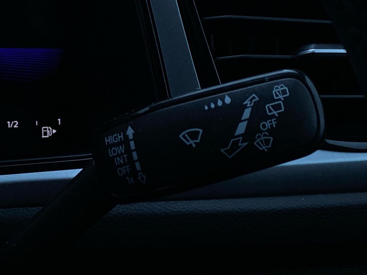 Used Volkswagen T-Roc 2022 for sale - 77489085: Photo 27