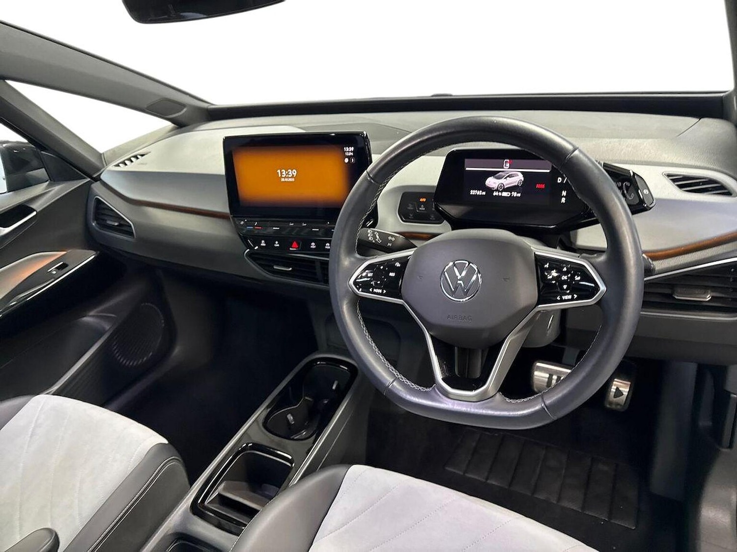 Used Volkswagen ID.3 2023 for sale - 76331113: Photo 8