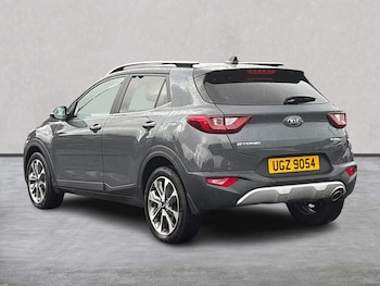 Used Kia Stonic 2021 for sale - 76437229: Photo
