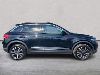 Used Volkswagen T-Roc 2021 for sale - 76114331: Photo