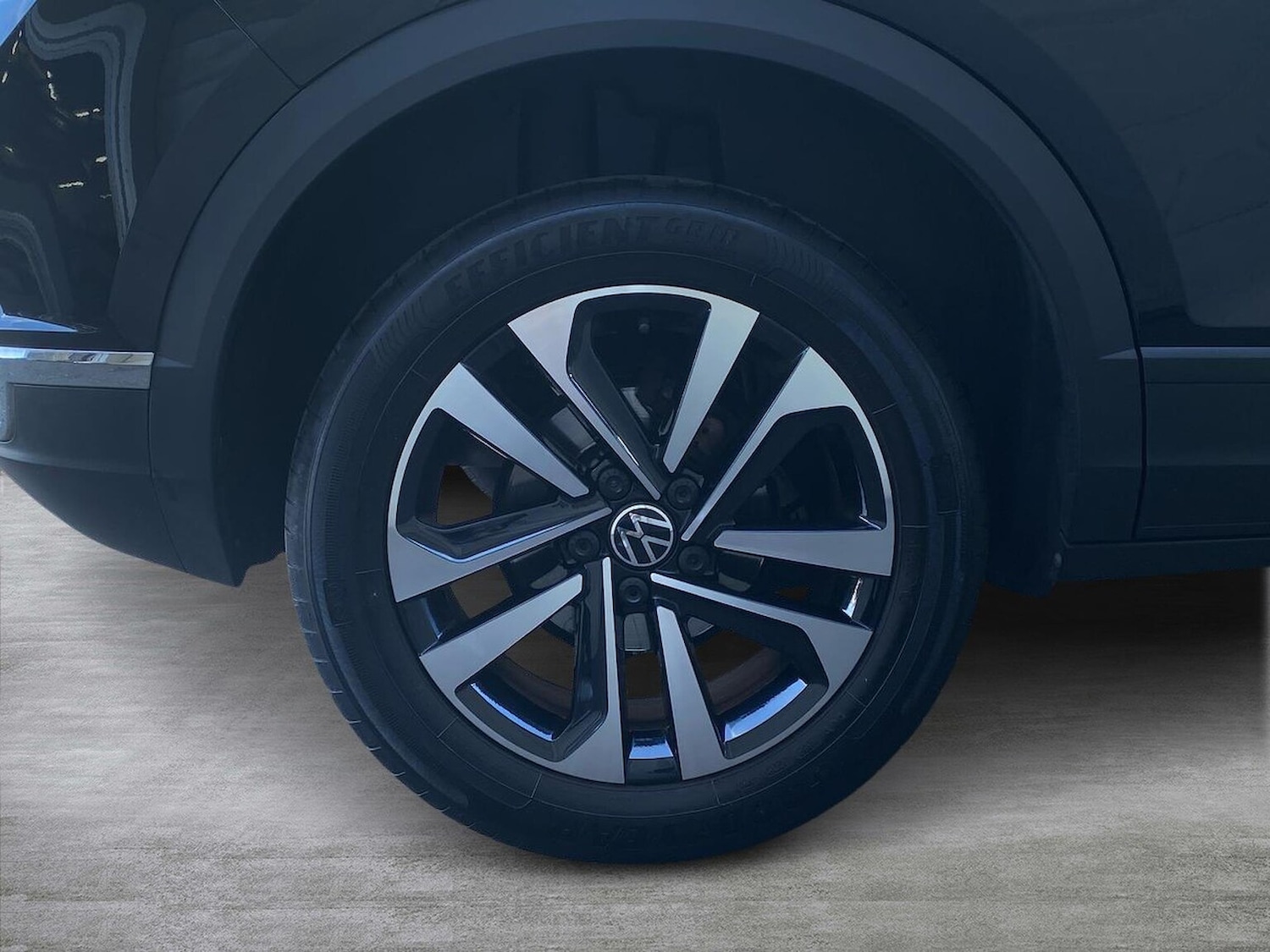 Used Volkswagen T-Roc 2021 for sale - 76114331: Photo 6