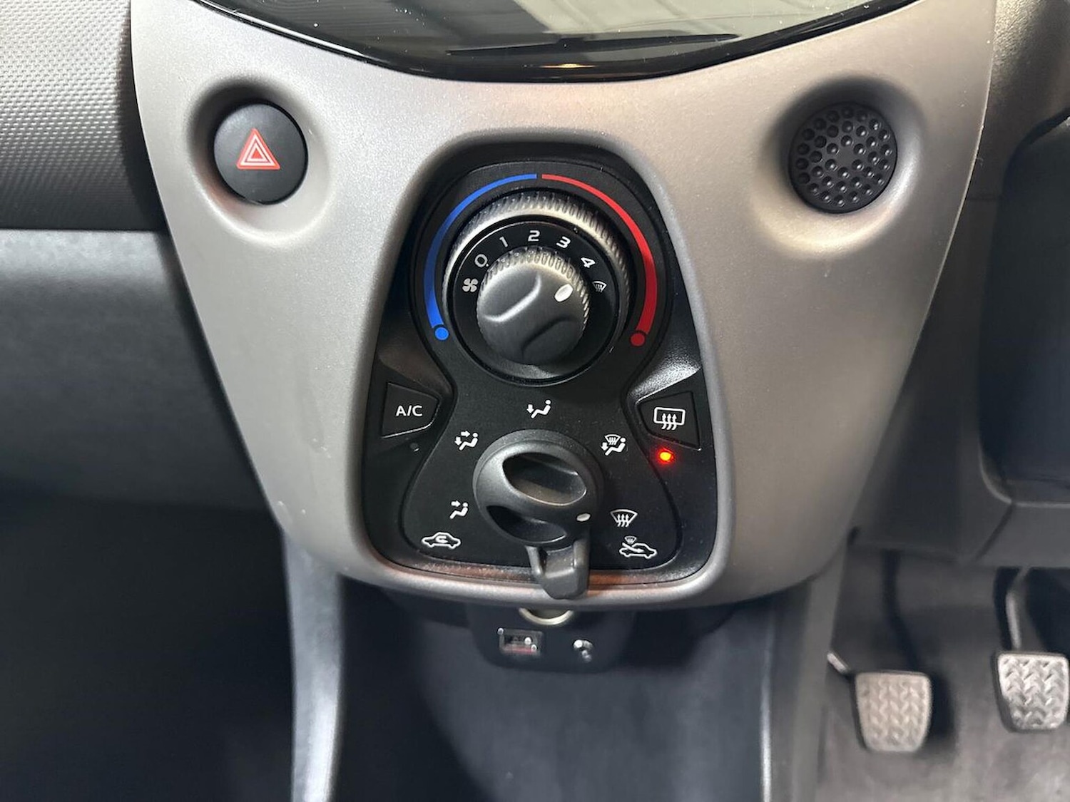 Used Peugeot 108 2022 for sale - 77676353: Photo 22