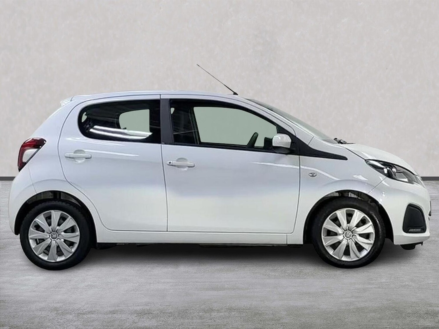 Used Peugeot 108 2022 for sale - 77676353: Photo 3