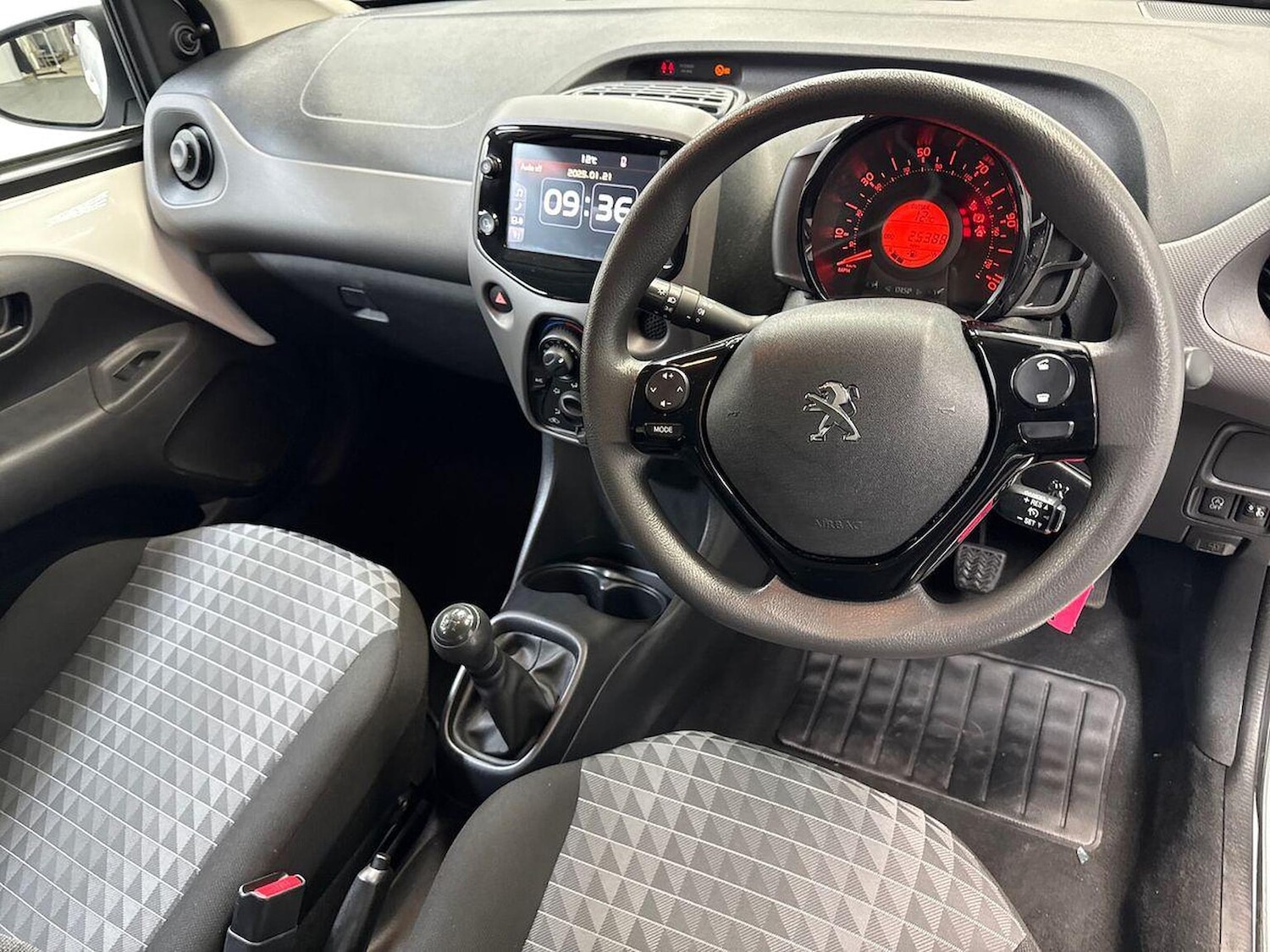 Used Peugeot 108 2022 for sale - 77676353: Photo 9