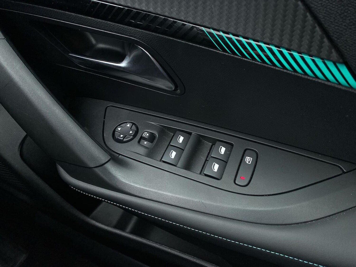 Used Peugeot 2008 2023 for sale - 78211157: Photo 23