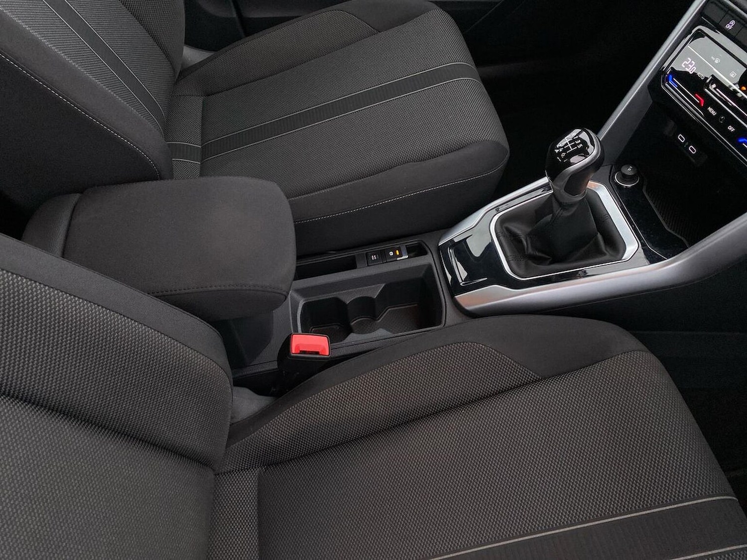 Used Volkswagen T-Roc 2022 for sale - 76807509: Photo 13