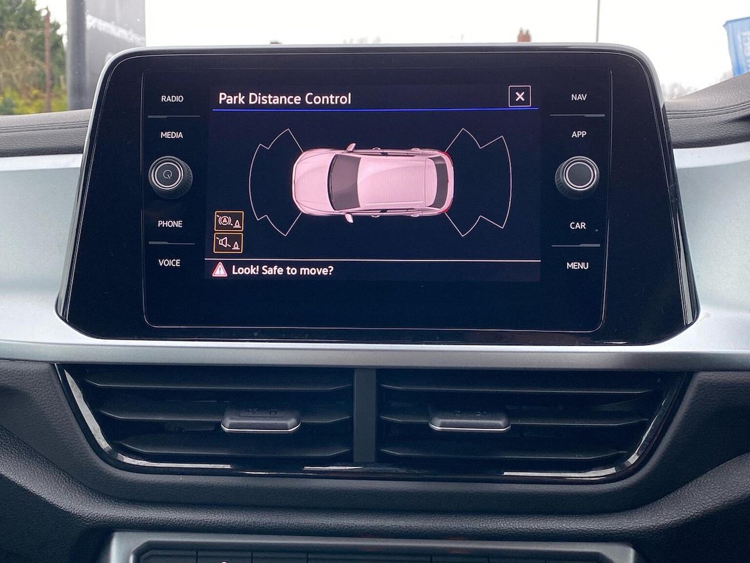 Used Volkswagen T-Roc 2022 for sale - 76807509: Photo 23