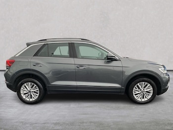 Used Volkswagen T-Roc 2022 for sale - 76807509: Photo