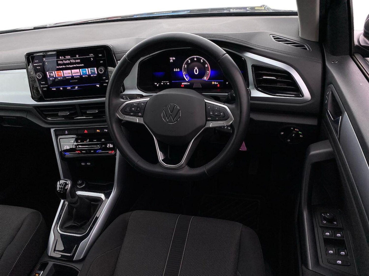 Used Volkswagen T-Roc 2022 for sale - 76807509: Photo 9