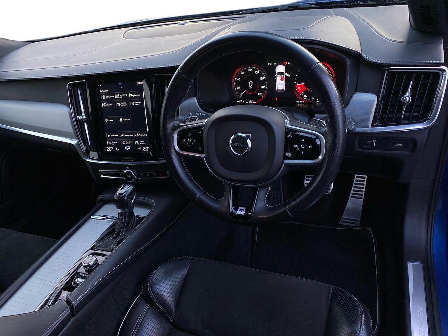 Used Volvo V90 2018 for sale - 76477268: Photo 15