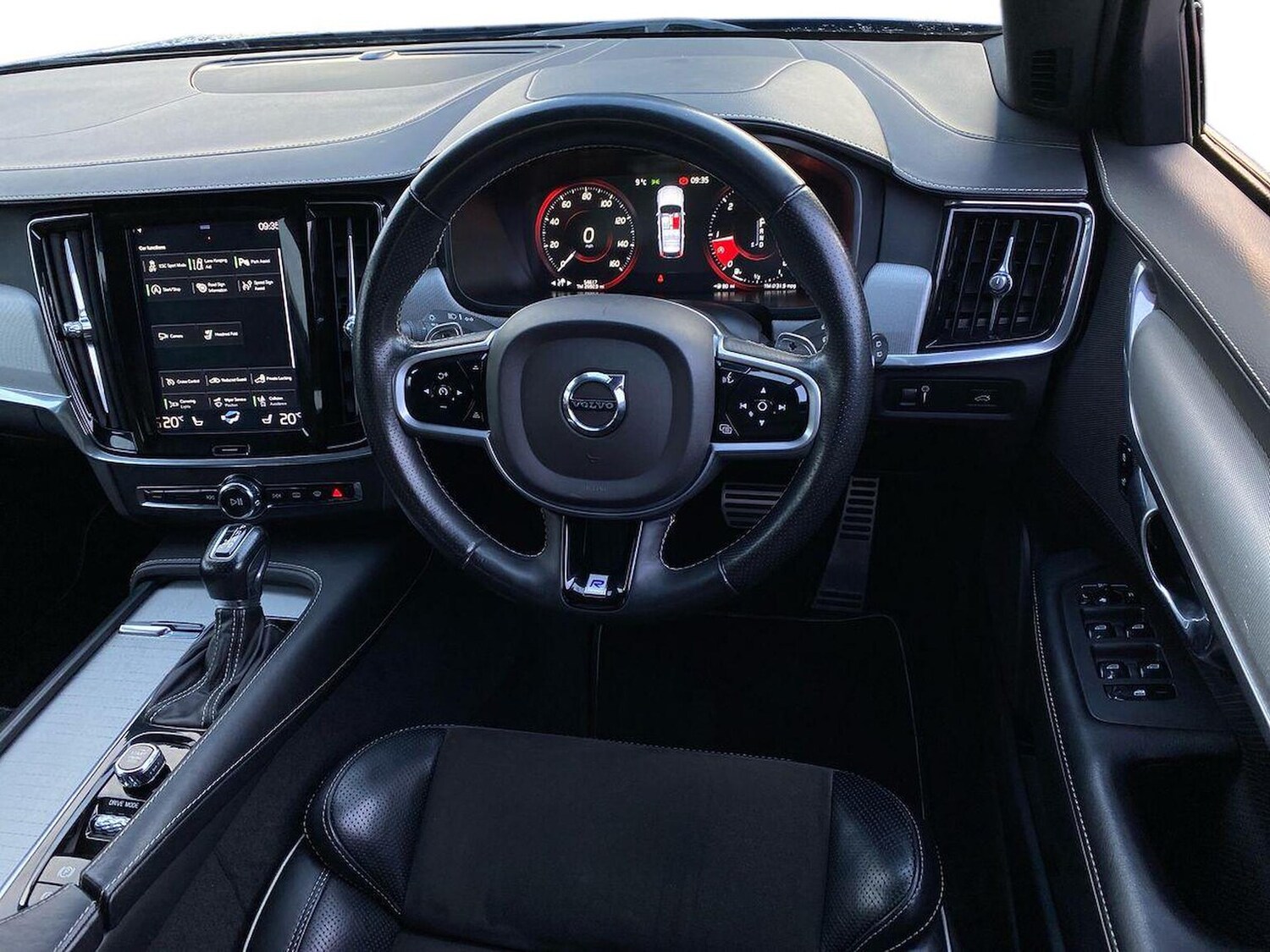 Used Volvo V90 2018 for sale - 76477268: Photo 9