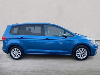 Used Volkswagen Touran 2017 for sale - 79495235: Photo