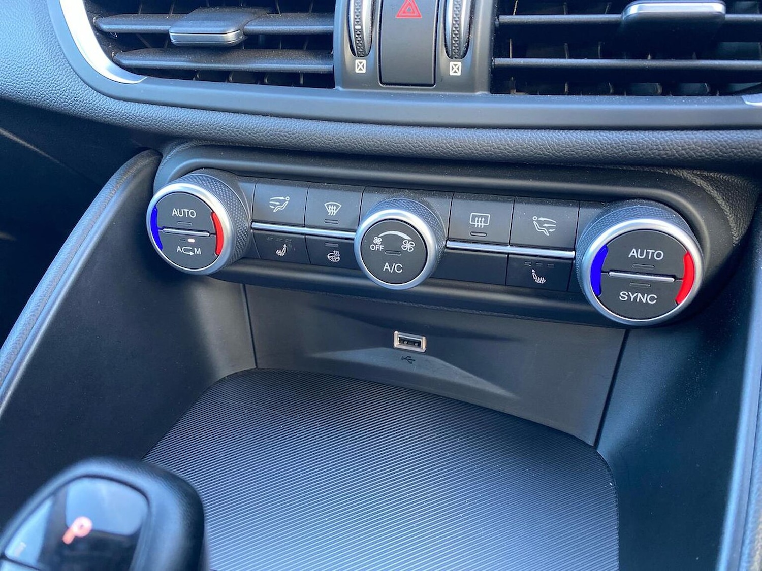 Used Alfa Romeo Giulia 2019 for sale - 77489195: Photo 12