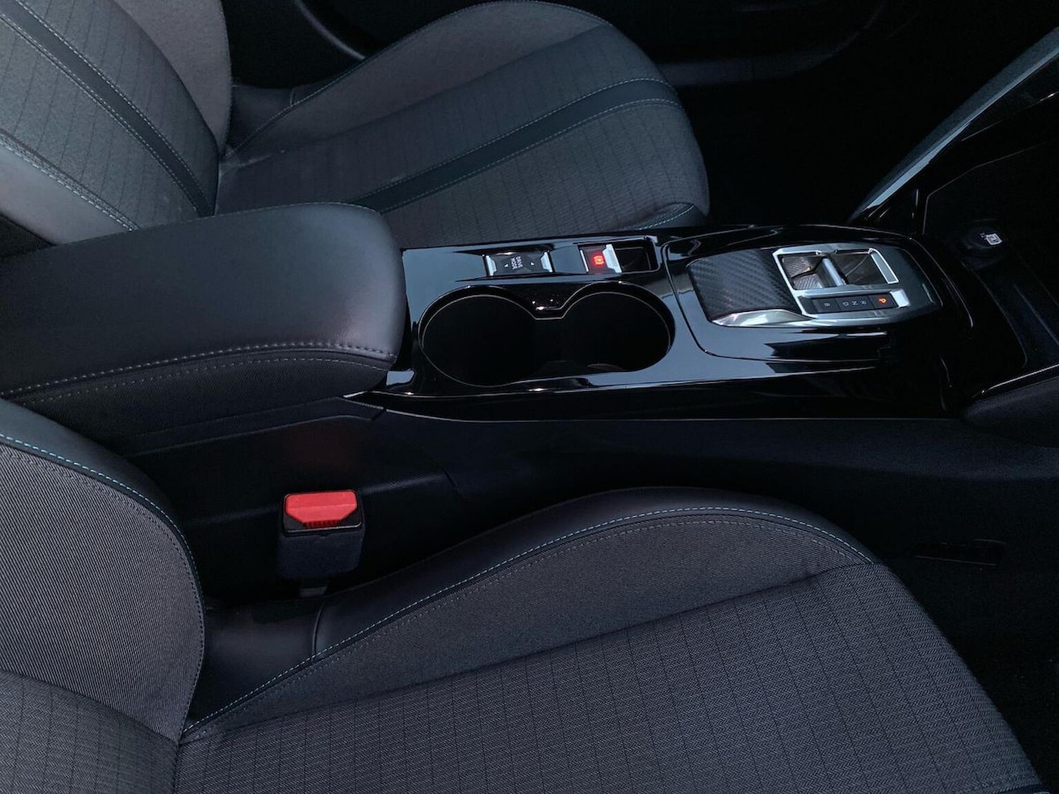 Used Peugeot 2008 2022 for sale - 77065747: Photo 13