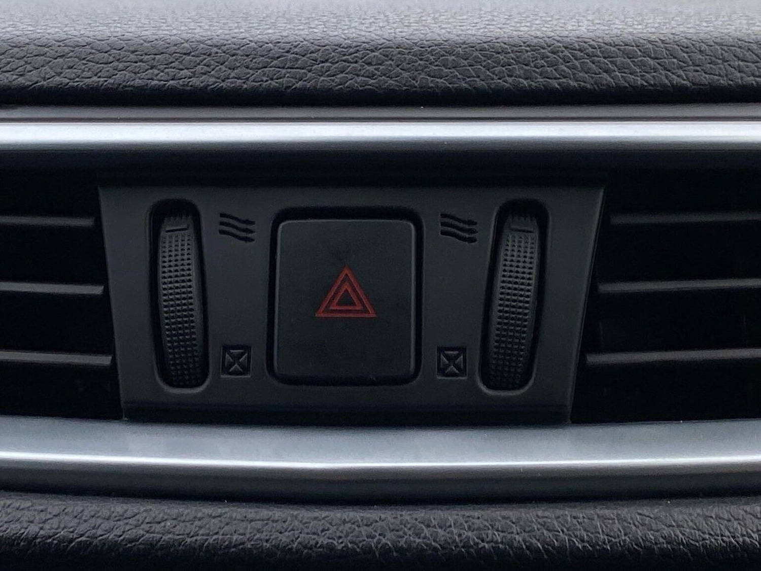 Used Nissan Qashqai 2018 for sale - 77973941: Photo 22