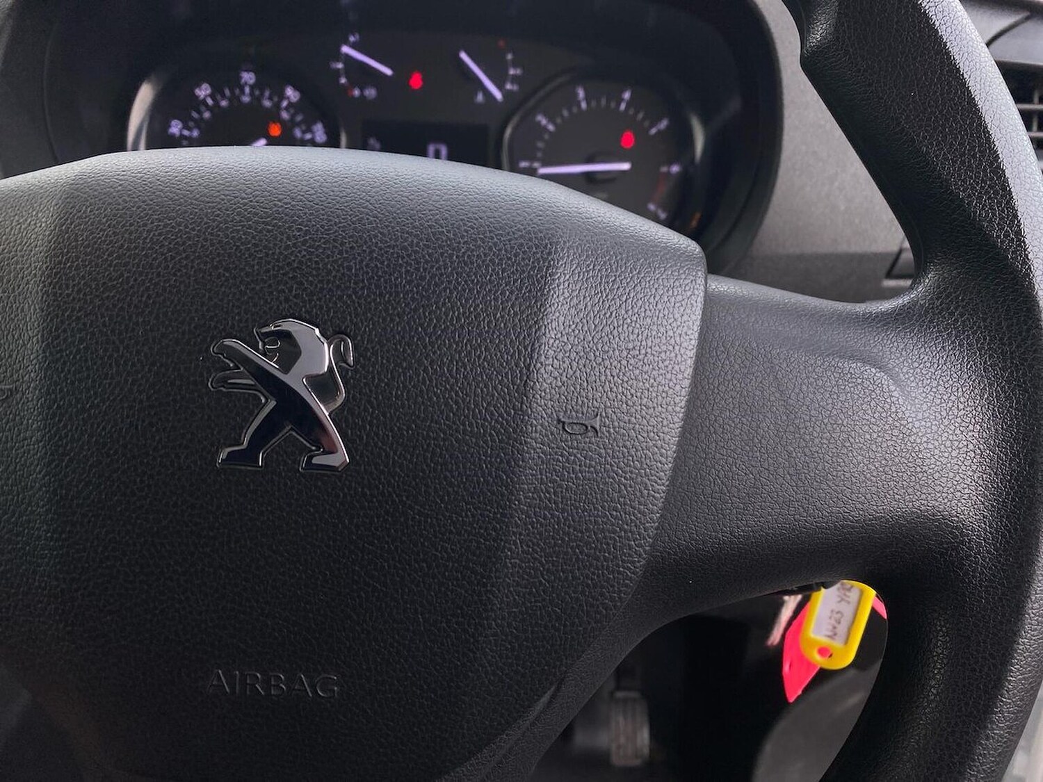 Used Peugeot Expert 2023 for sale - 76879681: Photo 25