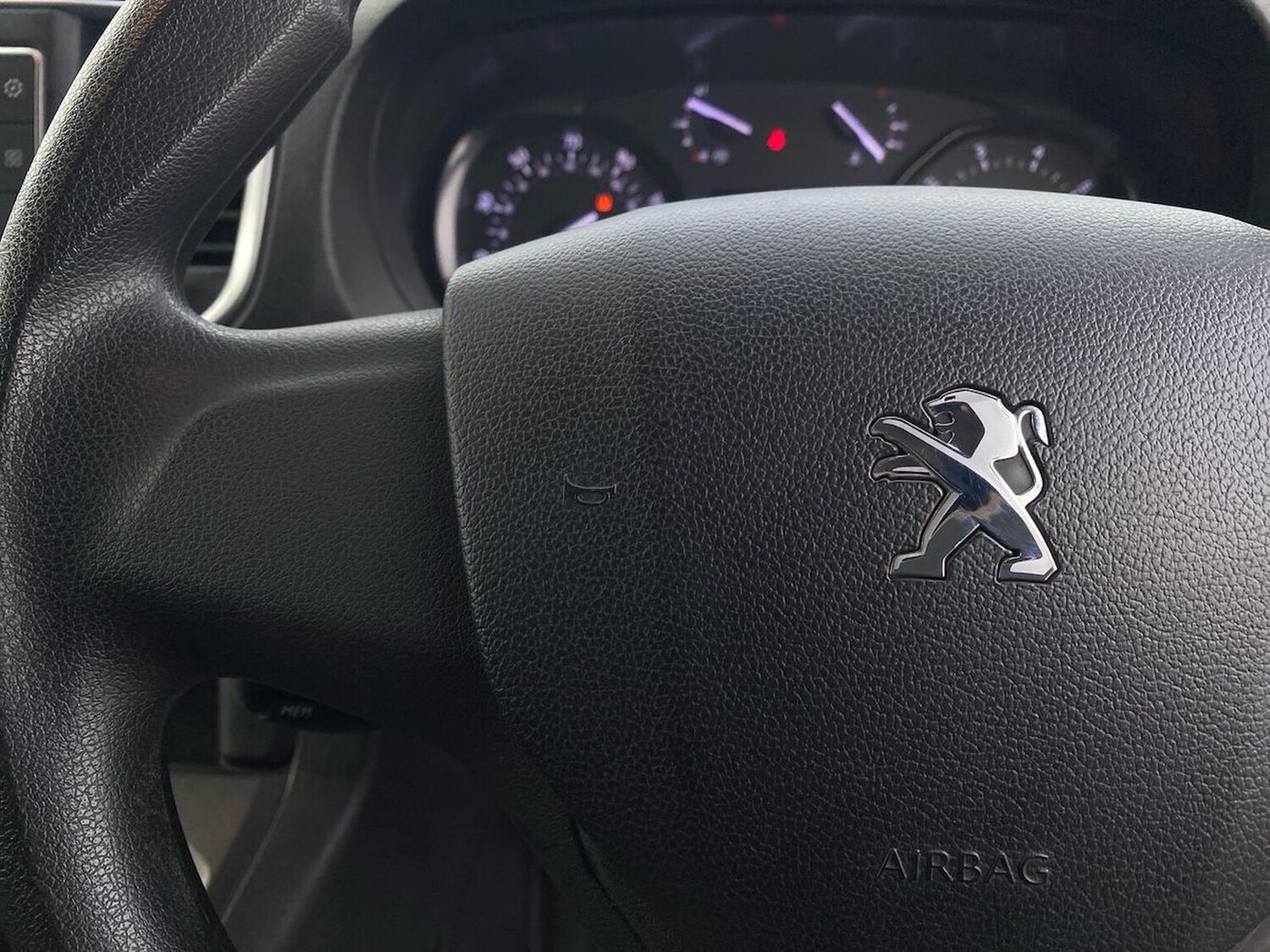 Used Peugeot Expert 2023 for sale - 76879681: Photo 26